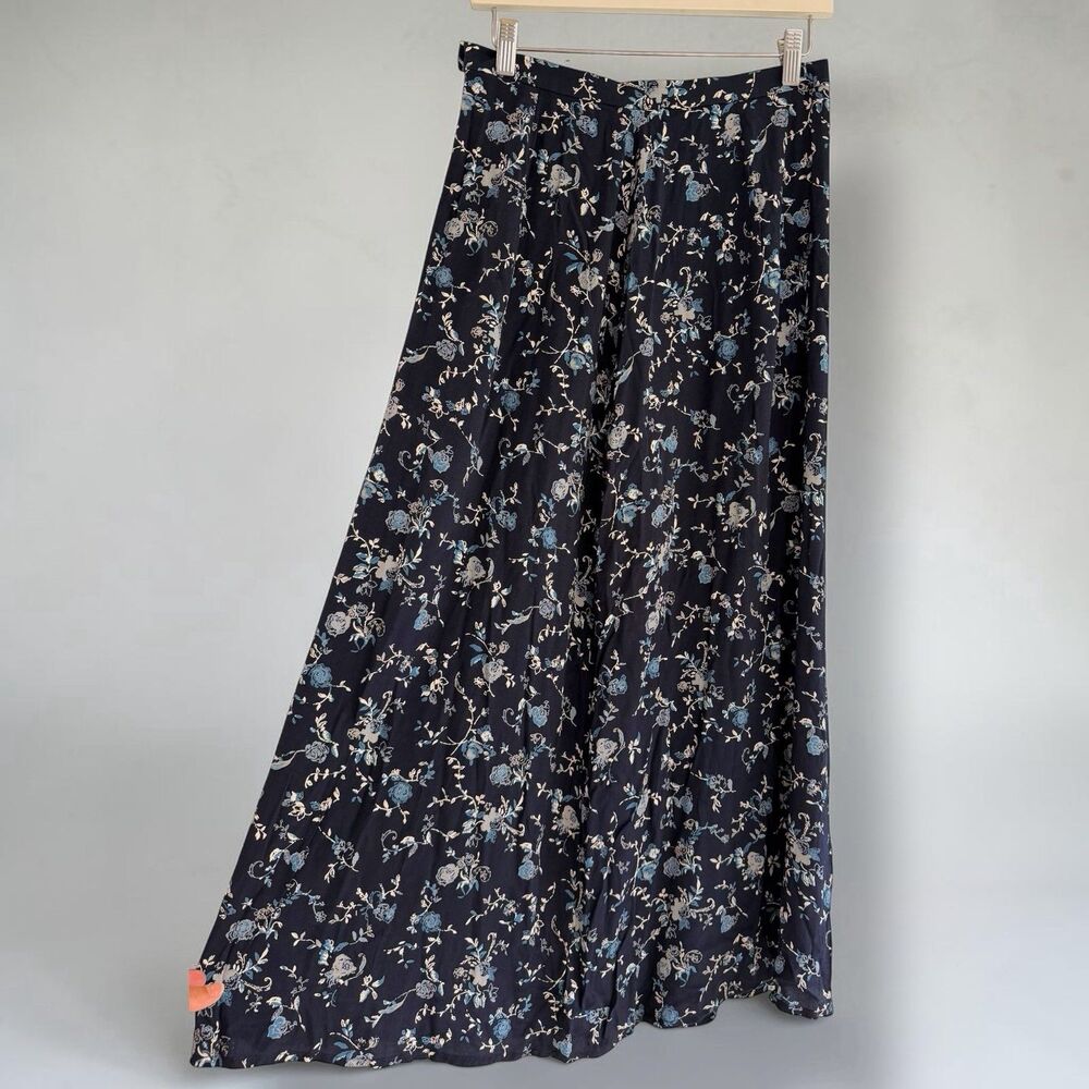 Vtg Navy Blue Ditsy Floral Maxi Skirt Cottagecore Boho Fits Sz 6 Flowy 90s - Picture 3 of 13